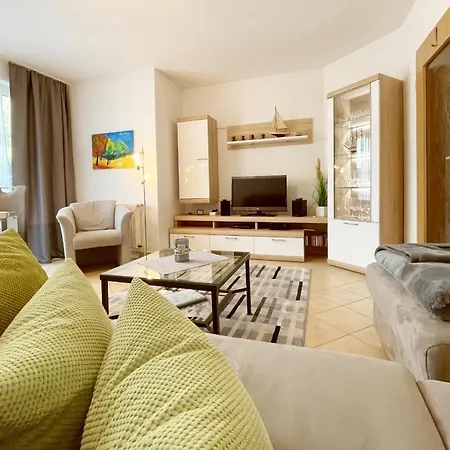 Maria Gabriele Karlstrasse 6b 05 *