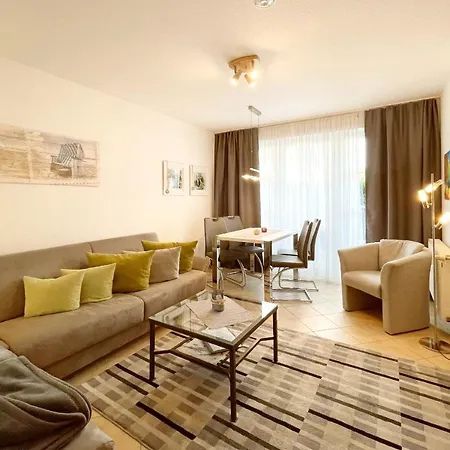 Maria Gabriele Karlstrasse 6b 05 *