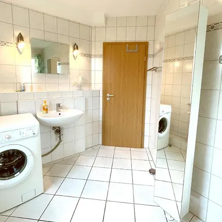 Maria Gabriele Karlstrasse 6b 05 * Stubbenfelde